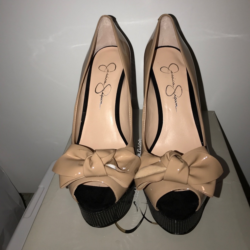 ❌SOLD❌ Jessica Simpson Nude Peep Toe Heels with Bow